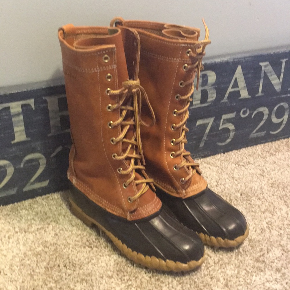 Women Duck Boots. Rubber bottom leather top